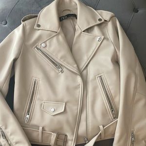 Zara creme faux leather jacket only wore 3xs